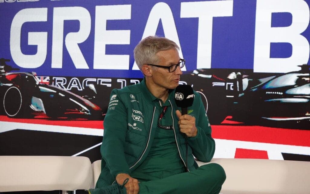 aston marting f1 team manager